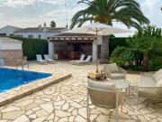 Family villa with pool in Javea