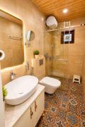 Top Candolim