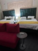 Comfortable Guest Room in Ekurhuleni with Shared Pool
