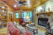Peaceful Blue Ridge Cabin w Decks & Fire Pit
