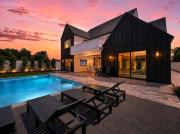 Valencia - 35 Ceilings - Private Pool - Biltmore
