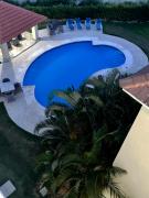 Apartamento con piscina y playa a 10 minutos caminando