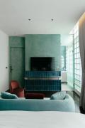 Top Khlong San
