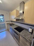 3 Bed Apartment - Sleeps 6 - Pool - Parking - Golf