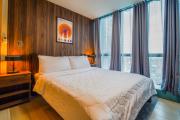 NEW! Rustic Cozy 350Mbps Skyline BGC Uptown Backhome3