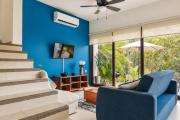 Top Akumal