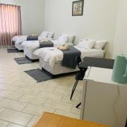 Bantu Guesthouse - Bar & Grill