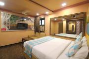 Saroj Lodge