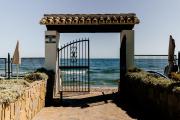 03 Beach Home by Abarzo