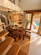 Ona Villa