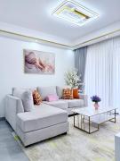 B&M Homes - cosy apartment in the heart of Nairobi, Kilimani - 2 bedroom, 1 bathroom and balcony