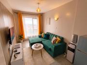 Quiet Urban Stay with Views, 0742 for 616 then 120
