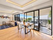 Stylish 1-Bed at 216 High Level with Rooftop Pool
