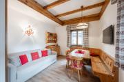 Lovely 2 bedroom flat in Corso Italia with parking