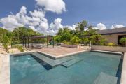 YaaX Jungle Villa Oasis BeachClub Access Included