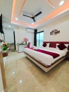 Top Ellora