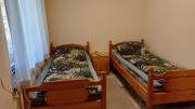 The Swan Farmhouse Cozy 2BD Apartment