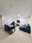Apartamento frente a Estación del metro Vía Argentina