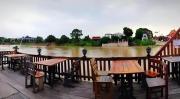 Top Ban Khlong Takhian