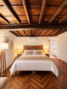 Navona Fox House 1