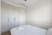 Zamojska Skyline View Prestige Apartment by BookingHost