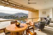 Top Zihuatanejo
