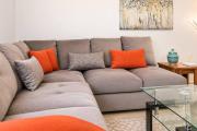 Elegant Apt with Terrace Racine Twin Center