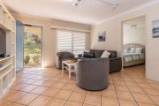 Top Blueys Beach