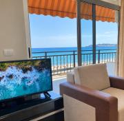 Solei Apartment Sea View Golem