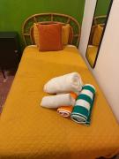 1818 Loíza Street Shared & Private Rooms