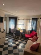 Ultracentral apartment on main boulevard