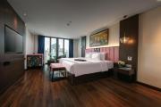 Aurora Hang Chieu Hotel