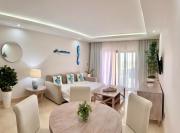 Beautiful apartment with terrace and bay view
