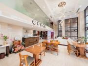 Kiwi Beachside Hotel & Cafe Da Nang