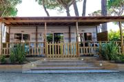 Cozy 2 bedroom Cabin sleeps 5 in Lido di Spina, Italy -Perfect Family Retreat
