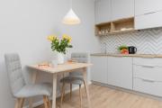 Modern Studio with Parking Close to Metro in Warsaw by Noclegi Renters