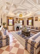 Traditional Moroccan Apt! Walk to Airport