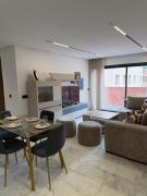 Appartement au centre-ville avec piscine