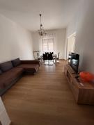 6 Beds Apartmant