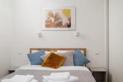 Siekierki Serene Apartment by BookingHost