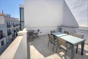 Modern townhouse & jacuzzi SilHouse Nerja