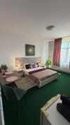 MLR Residence - Free Private Parking