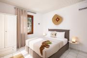 Acroterra Suites - Easy Living