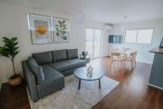Modern Ozu Home 10 Min to Airport by Restavio
