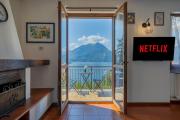 Varenna - Lake Como View - Suite with Parking and Wifi