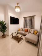 Casa Brisa- Modern Condo Near Beaches & Airport