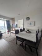 Downtown Summit City Suites with Free parking
