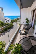 Beautiful Sea View Apartment with Private Balcony