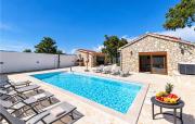 Cozy Home In Stankovci With Private Swimming Pool, Can Be Inside Or Outside