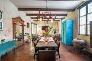 Wonderful Central Villa with Pool & Hot Tub